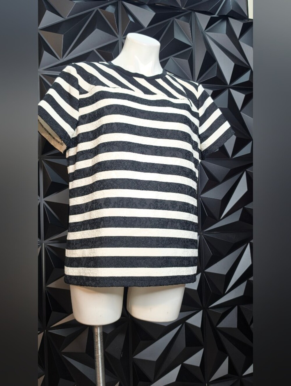 Ann Taylor Black & White Striped Short-Sleeve Crewneck Top